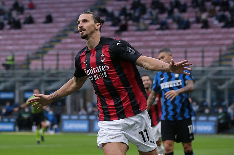 Penyerang AC Milan, Zlatan Ibrahimovic, akan melakukan duel emosional melawan mantan klubnya, Manchester United, dalam 16 Besar Liga Europa. (TWITTER AC MILAN)