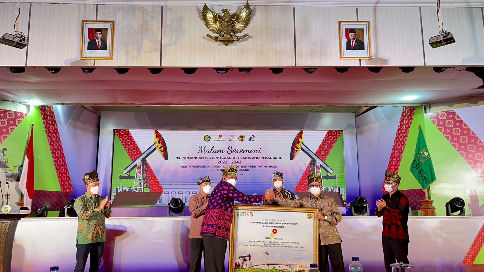 Seremoni serah terima operator WK CPP di Gedung Daerah Provinsi Riau, Jalan Diponegoro, Pekanbaru, Senin (8/8/2022) malam.