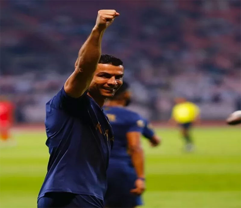 Cristiano Ronaldo mencetak gol ketiga melawan Al Wahda.