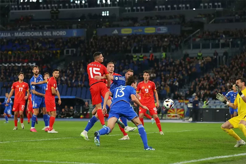 Langkah gemilang timnas Italia menang telak 5-2 atas Makedonia Utara, sekaligus memperbesar peluang maju ke babak selanjutnya EURO 2024.