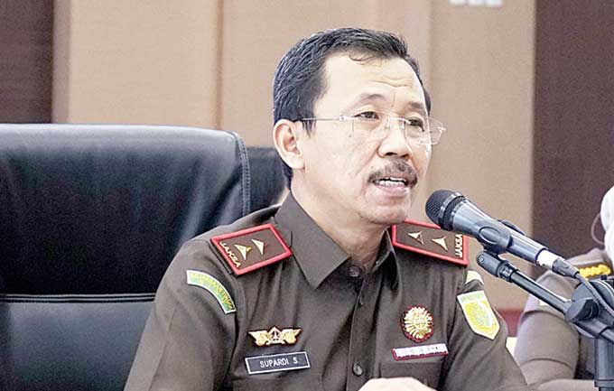 Kepala Kejati Riau Supardi