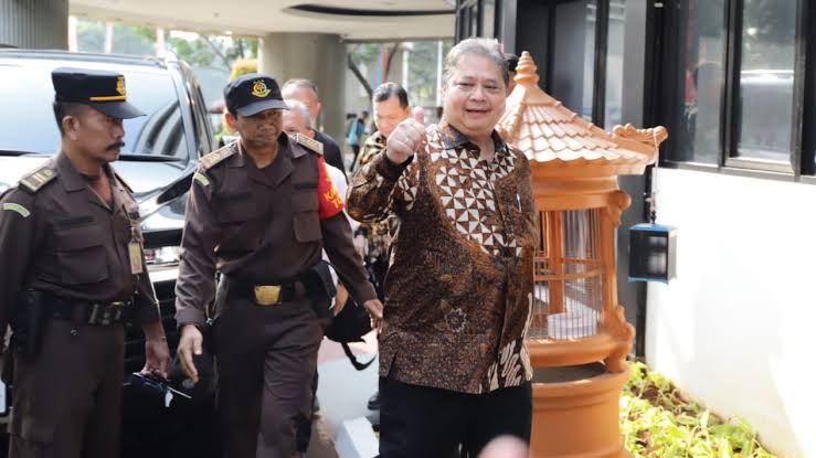 AIRLANGGA HARTARTO