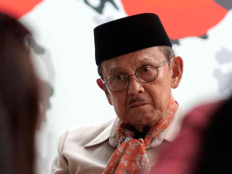BJ HABIBIE. (INTERNET)