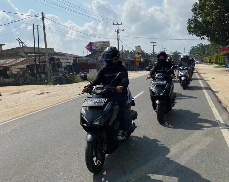 Komunitas Honda Vario Club rolling city menggunakan All New Honda Vario 160, Selasa (15/3/2022).