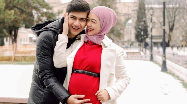 RIA RICIS DAN TEUKU RYAN