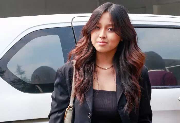 Michelle Ashley, anak dari penyanyi Pinkan Mambo.