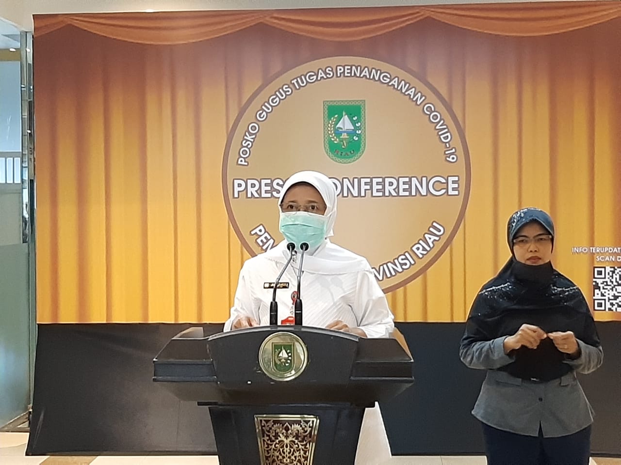 Kepala Dinas Kesehatan Riau Mimi Yuliani Nazir Dalam keterangan pers update Covid-19 di Riau, Rabu (22/7/2020).(SOLEH SAPUTRA/RIAUPOS.CO)