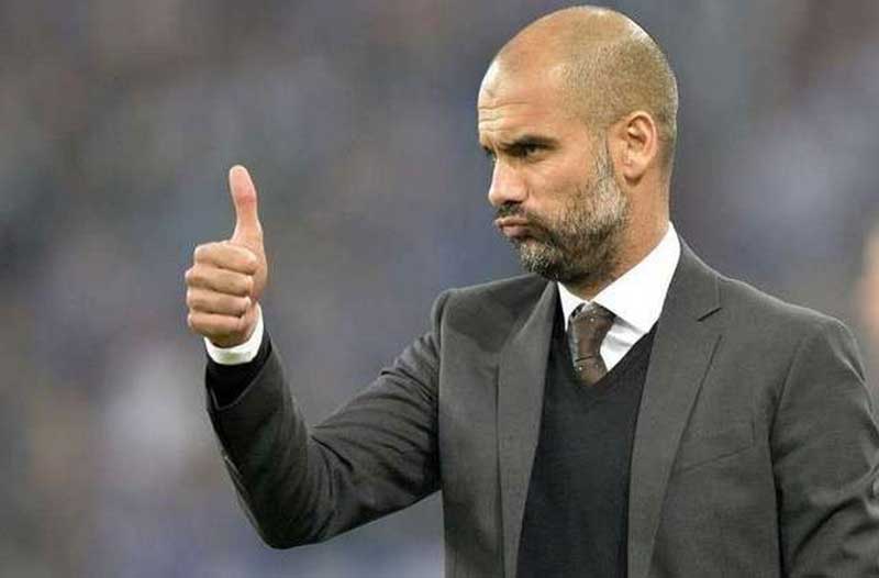 Pelatih City Pep Guardiola masih kebingungan dengan kombinasi pemain di jantung pertahanan.