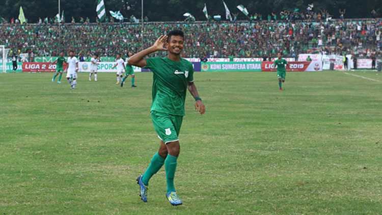 Ilham Fathoni saat merayakan gol untuk PSMS Medan di Liga 2 musim lalu. (DOK. SUMUT POS)