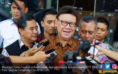 Mendagri Ingatkan Syamsuar - Edy soal Sejarah Korupsi Gubernur Riau
