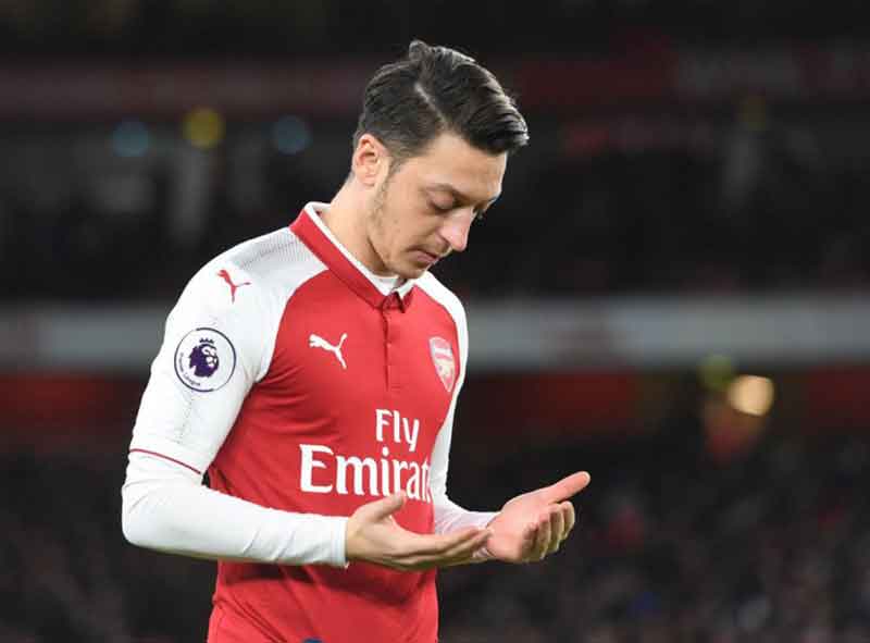 Mesut Ozil, ada indikasi akan dijual oleh Arsenal. (AFP/DAILY MAIL)