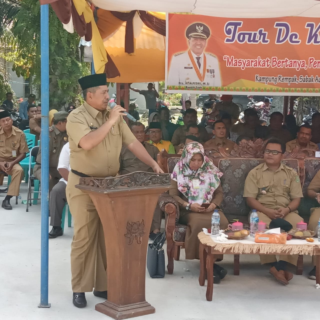 Bupati Siak Drs H Alfedri MSi