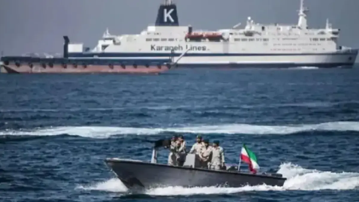 Selat Hormuz.