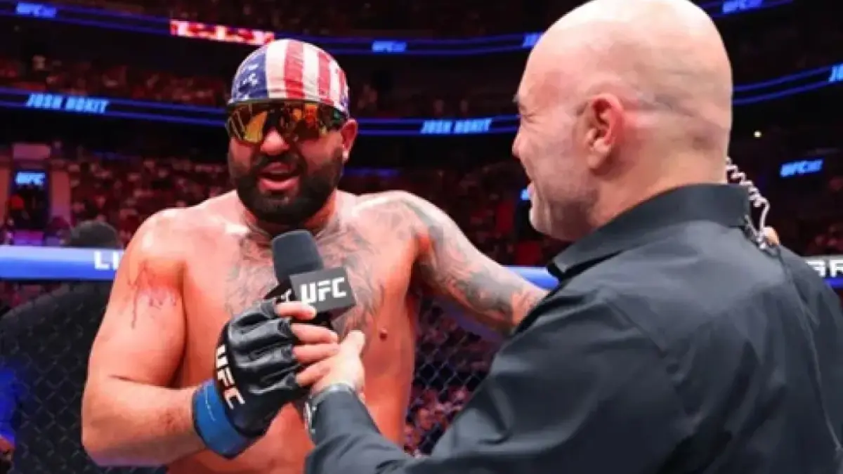 Josh Hokit usai kemenangannya atas Curtis Blaydes.