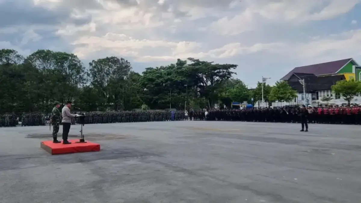 Apel Gelar Pasukan dipimpin Kapolda Kaltim, Irjen Pol Endar Priantoro, di halaman parkir GOR Segiri Samarinda