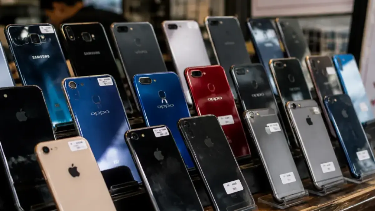 Deretan smartphone terbaru dengan baterai 8.000 mAh yang menjadi tren industri ponsel sepanjang 2026. (Ilustrasi)