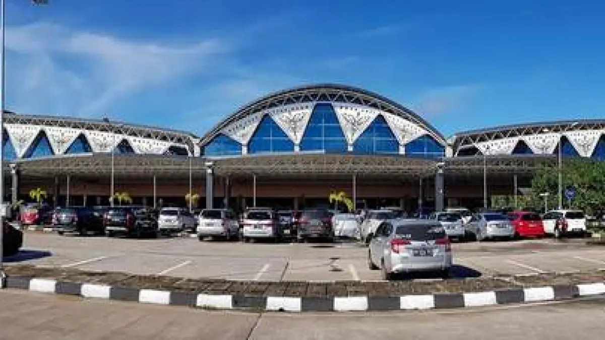 Bandara Supadio.