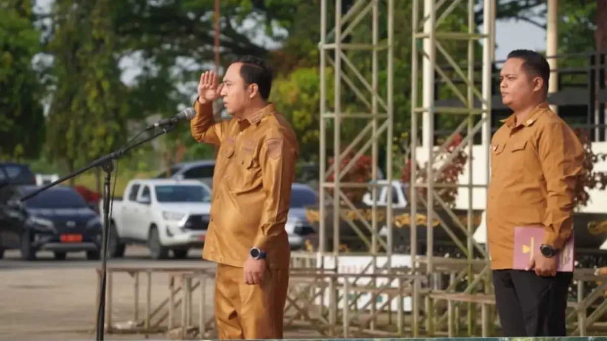 PENGABDIAN: Apel pagi gabungan yang digelar di Alun-alun ITHO, Kutai Barat.