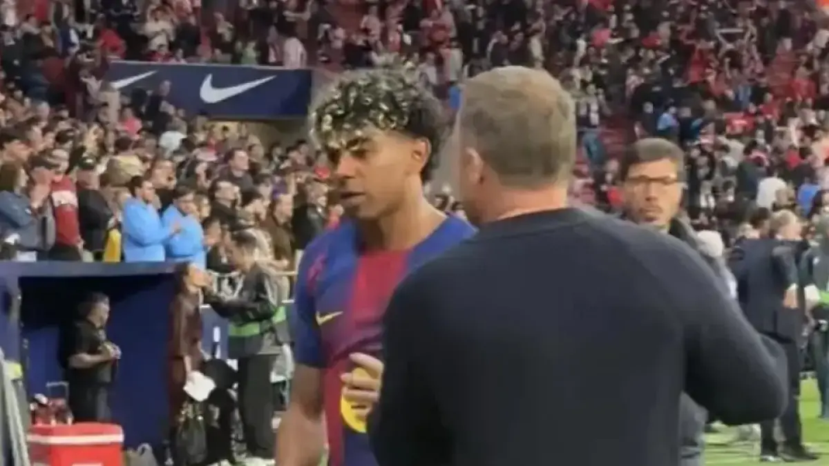 Momen saat Lamine Yamal tak mau berjabat tangan dengan Hansi Flick.