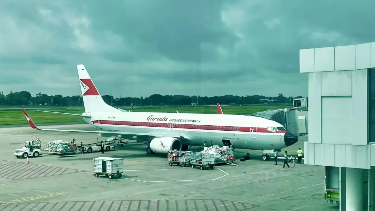 ARMADA: Salah satu pesawat Garuda Indonesia terparkir di Bandar Udara Syamsuddin Noor Banjarmasin. 